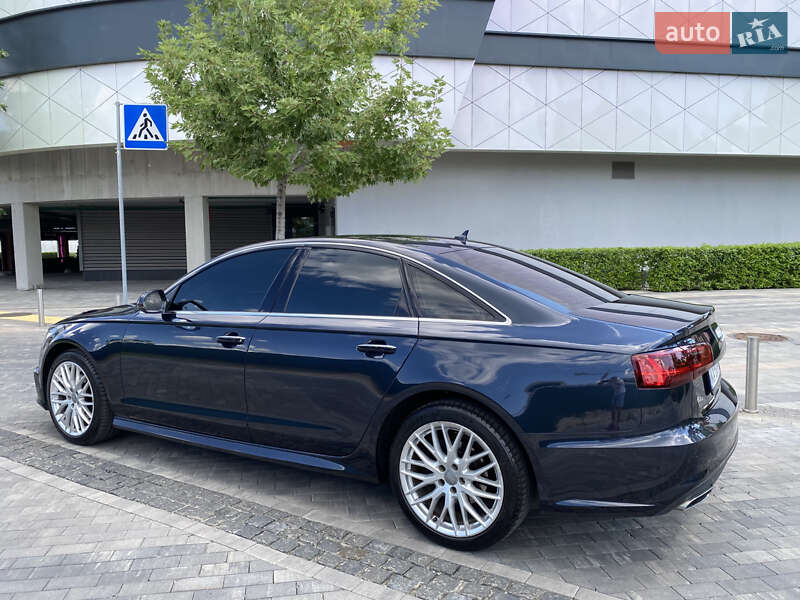 Седан Audi A6 2018 в Киеве