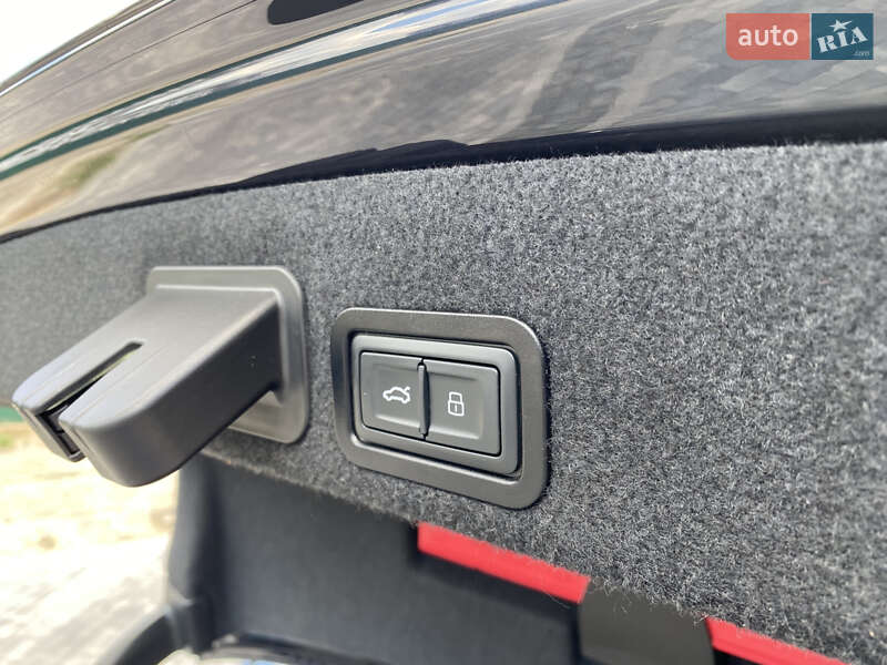 Седан Audi A6 2018 в Киеве