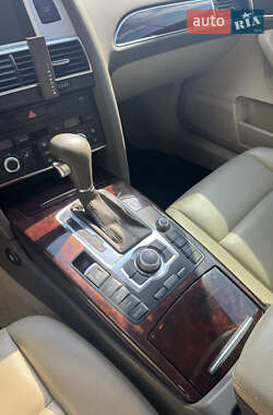 Седан Audi A6 2010 в 