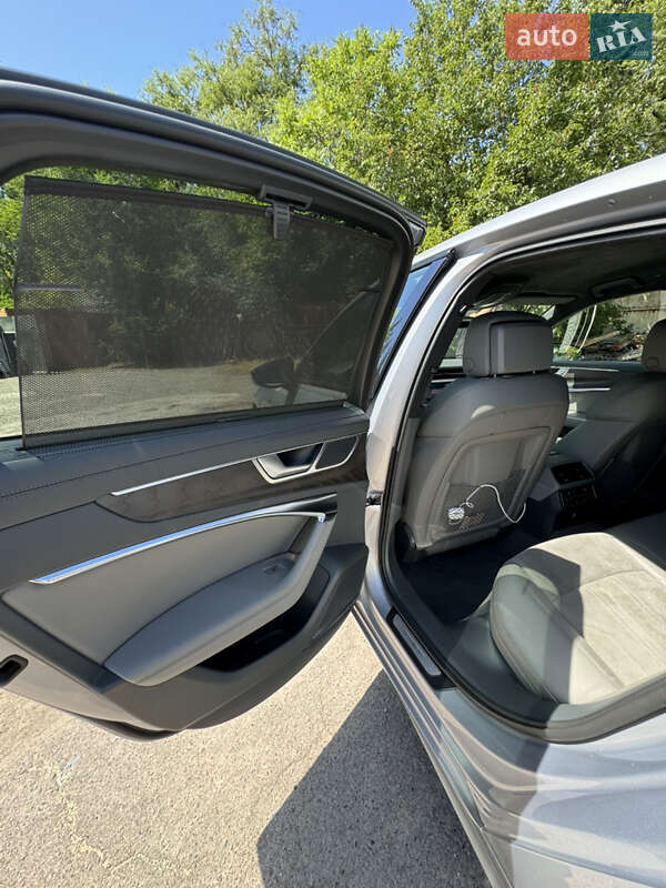 Седан Audi A6 2019 в Днепре