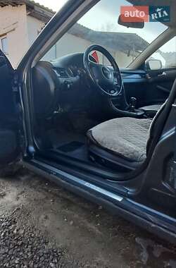 Универсал Audi A6 2003 в Костополе