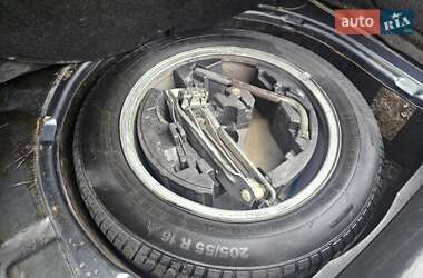 Седан Audi A6 2002 в 