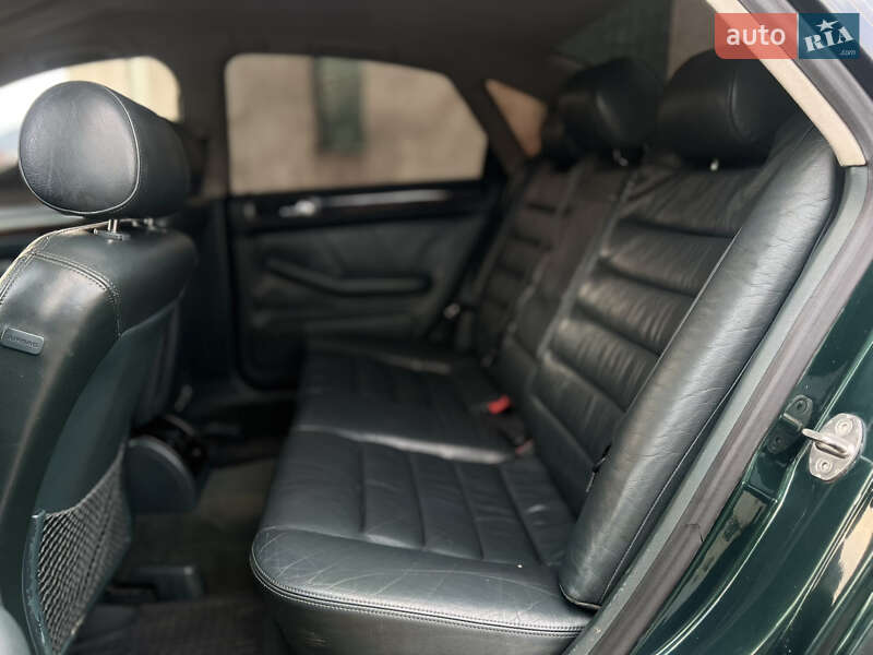Седан Audi A6 2001 в Межгорье