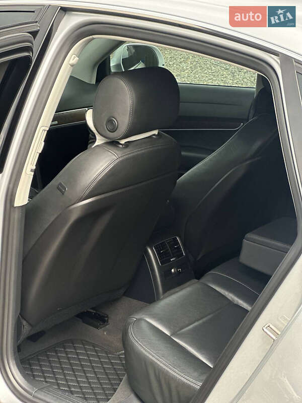 Седан Audi A6 2010 в Рахове
