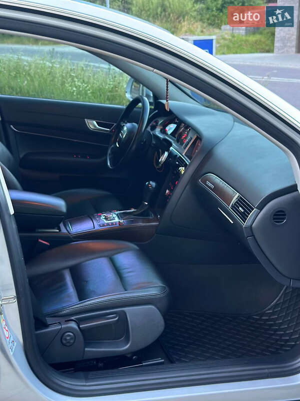 Седан Audi A6 2010 в Рахове