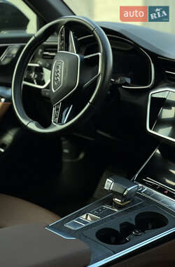 Седан Audi A6 2020 в 