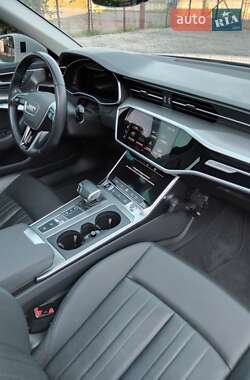 Седан Audi A6 2021 в 