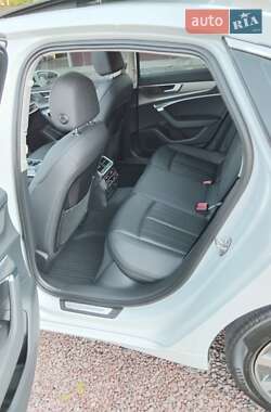 Седан Audi A6 2021 в 