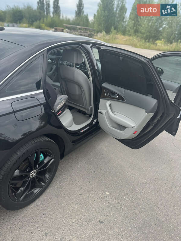 Седан Audi A6 2014 в Ровно