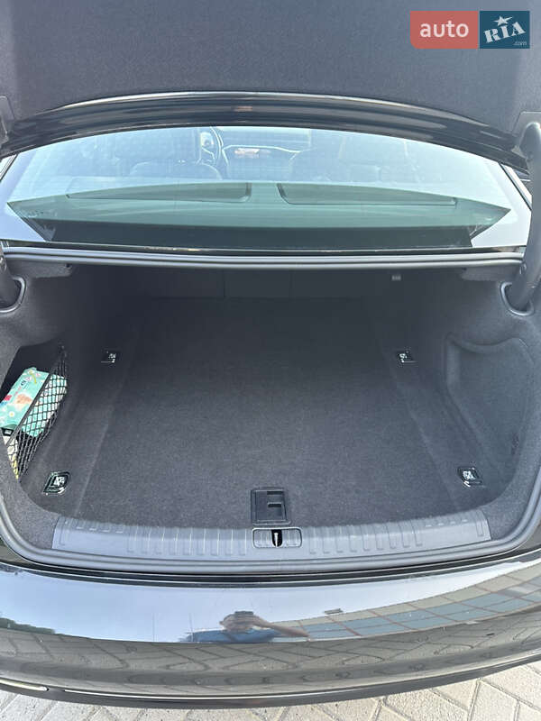 Седан Audi A6 2020 в Запорожье