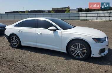Седан Audi A6 2018 в 