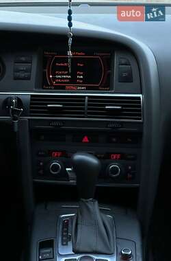 Седан Audi A6 2004 в 