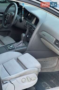 Седан Audi A6 2004 в 