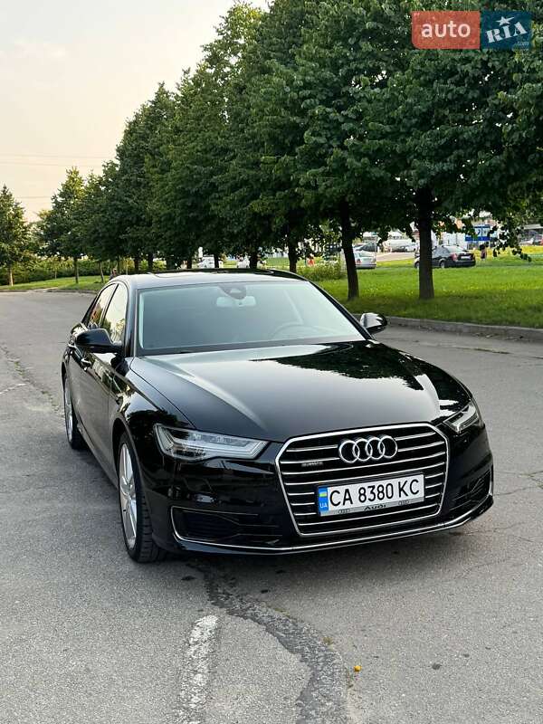 Седан Audi A6 2015 в 