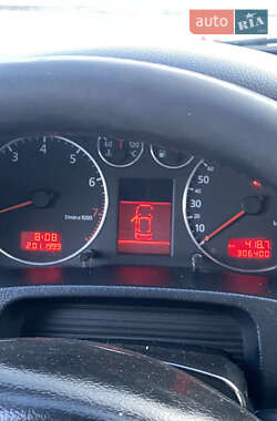 Универсал Audi A6 2001 в 