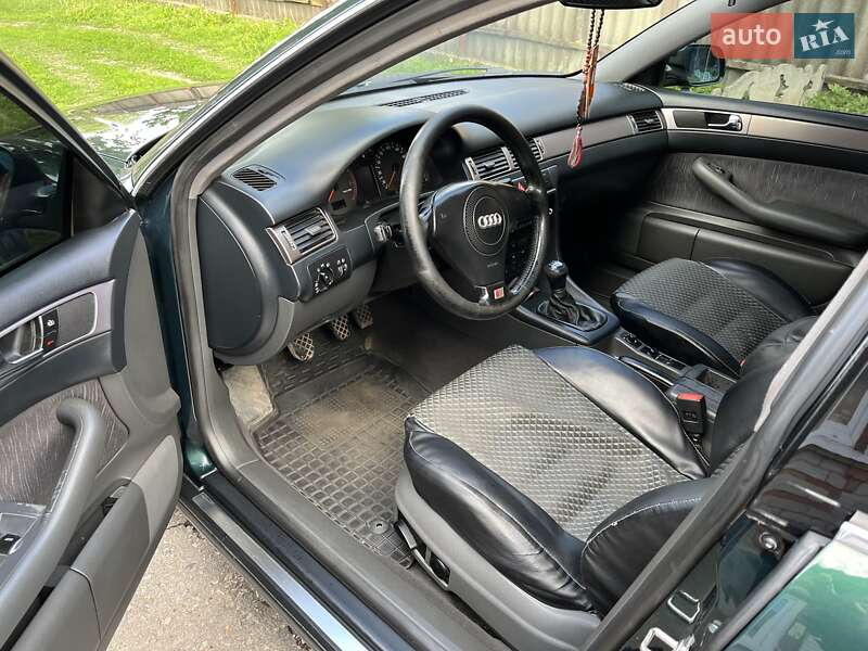 Седан Audi A6 2000 в Заводском