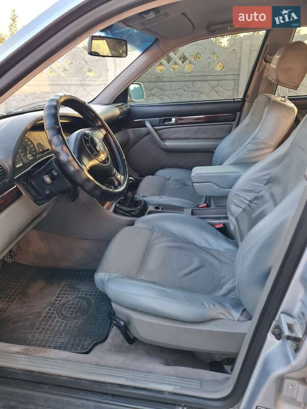 Седан Audi A6 1996 в Камне-Каширском