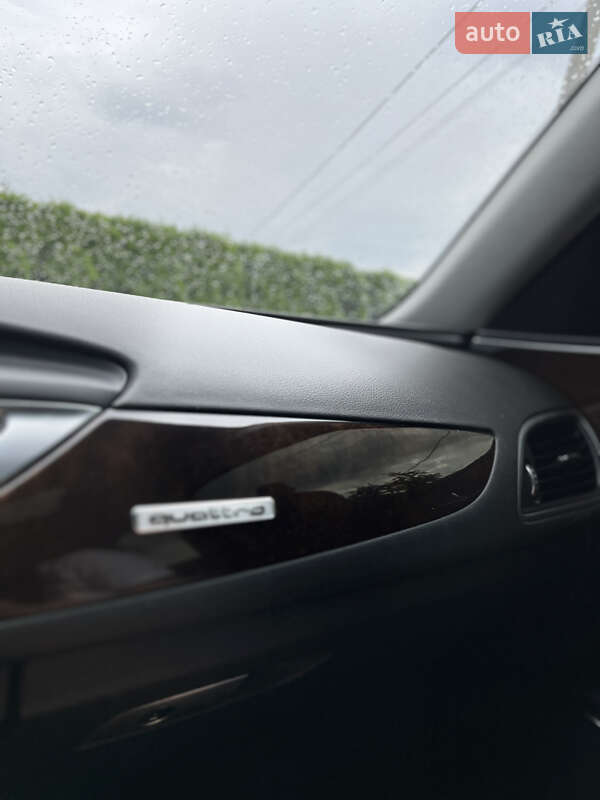 Седан Audi A6 2015 в Рава-Русской