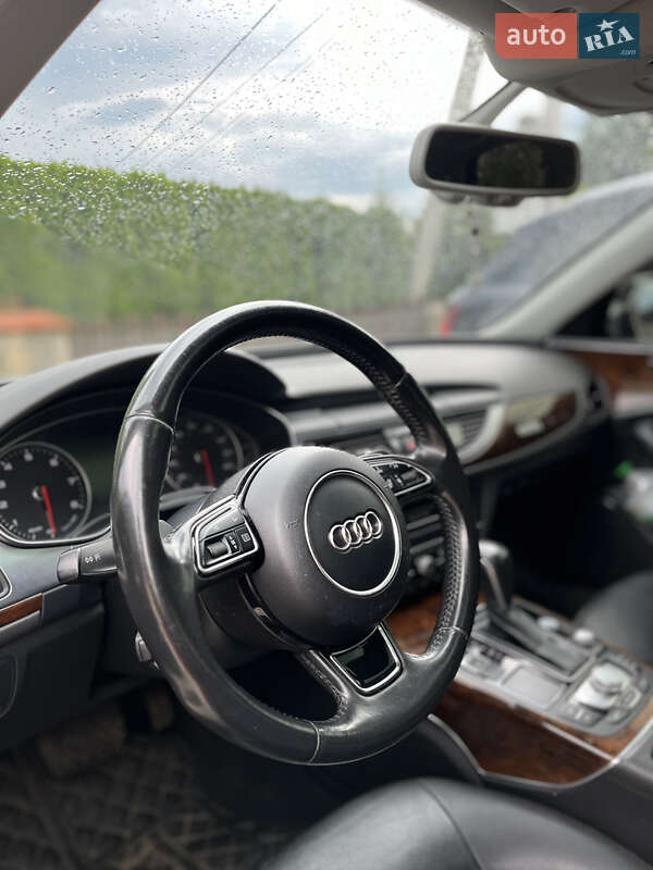 Седан Audi A6 2015 в Рава-Русской