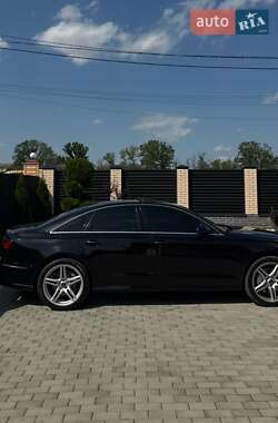 Седан Audi A6 2015 в 