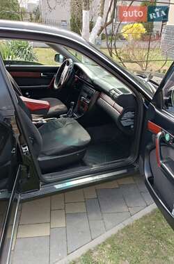 Седан Audi A6 1995 в 