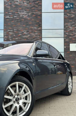 Седан Audi A6 2004 в 