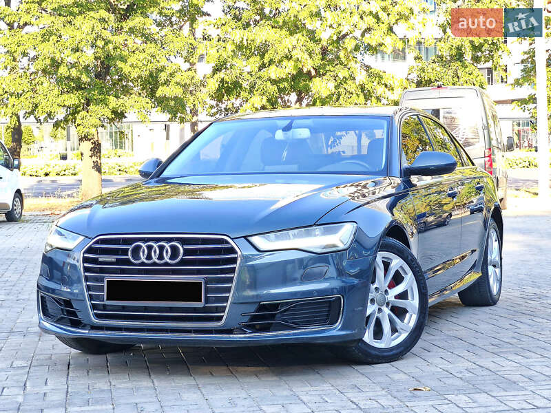 Седан Audi A6 2015 в 