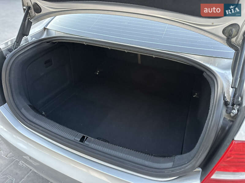 Седан Audi A6 2005 в Владимире