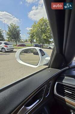 Седан Audi A6 2015 в 