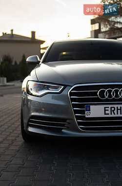 Седан Audi A6 2012 в 