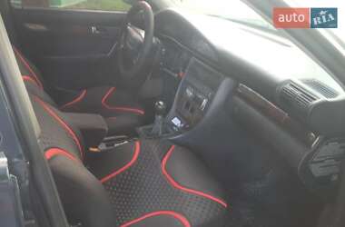 Седан Audi A6 1995 в 