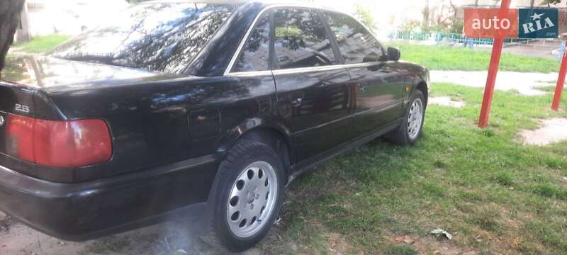 Седан Audi A6 1995 в Киеве
