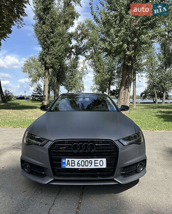 Седан Audi A6 2015 в 