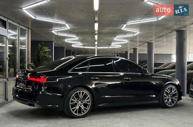 Седан Audi A6 2015 в 
