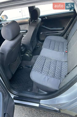 Универсал Audi A6 2000 в 