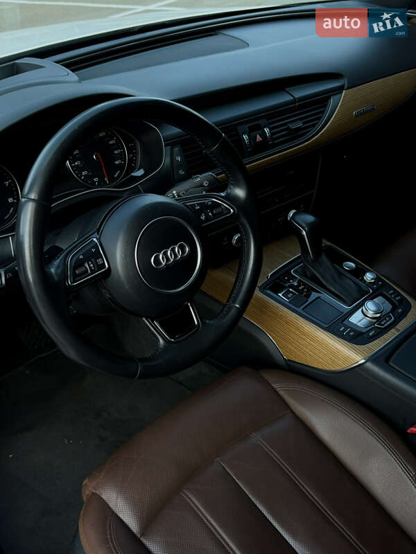 Седан Audi A6 2014 в Киеве