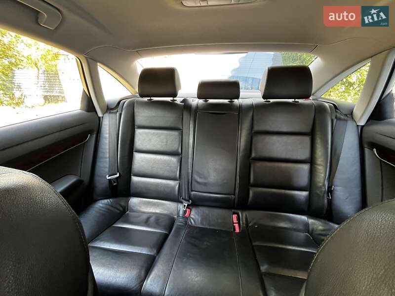 Седан Audi A6 2004 в Росошанах