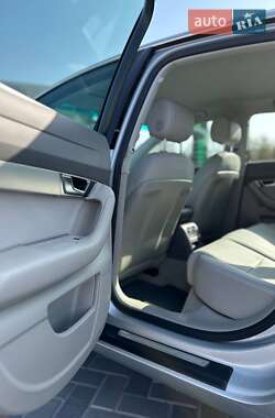 Седан Audi A6 2009 в 