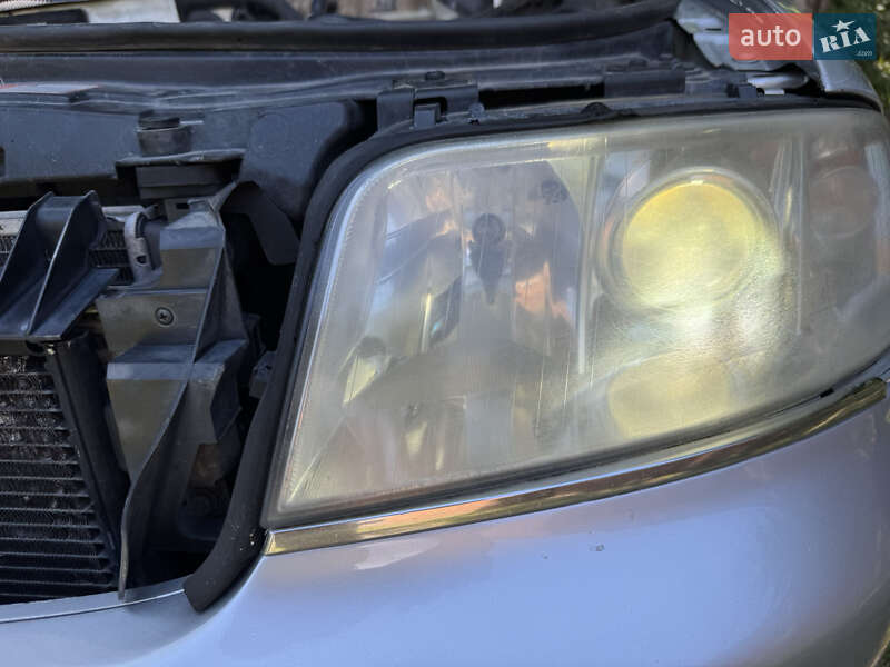 Седан Audi A6 2002 в Хотине