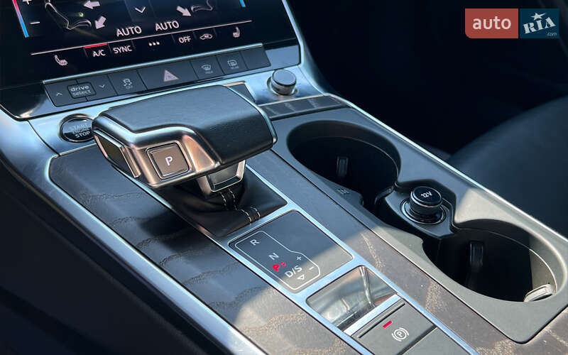 Седан Audi A6 2022 в Львове