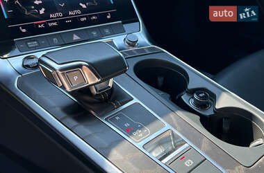 Седан Audi A6 2022 в 