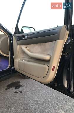 Седан Audi A6 2004 в 