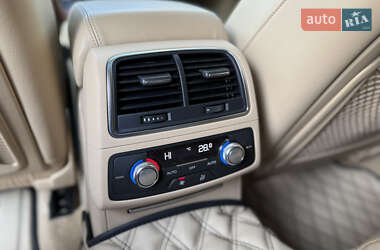 Седан Audi A6 2013 в 