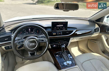 Седан Audi A6 2015 в 