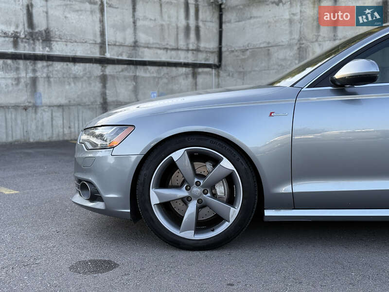 Седан Audi A6 2014 в Ровно