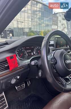 Седан Audi A6 2015 в 