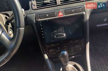 Седан Audi A6 2001 в 
