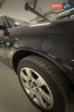Седан Audi A6 2003 в 