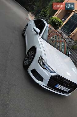 Седан Audi A6 2021 в 