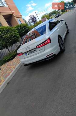 Седан Audi A6 2021 в 